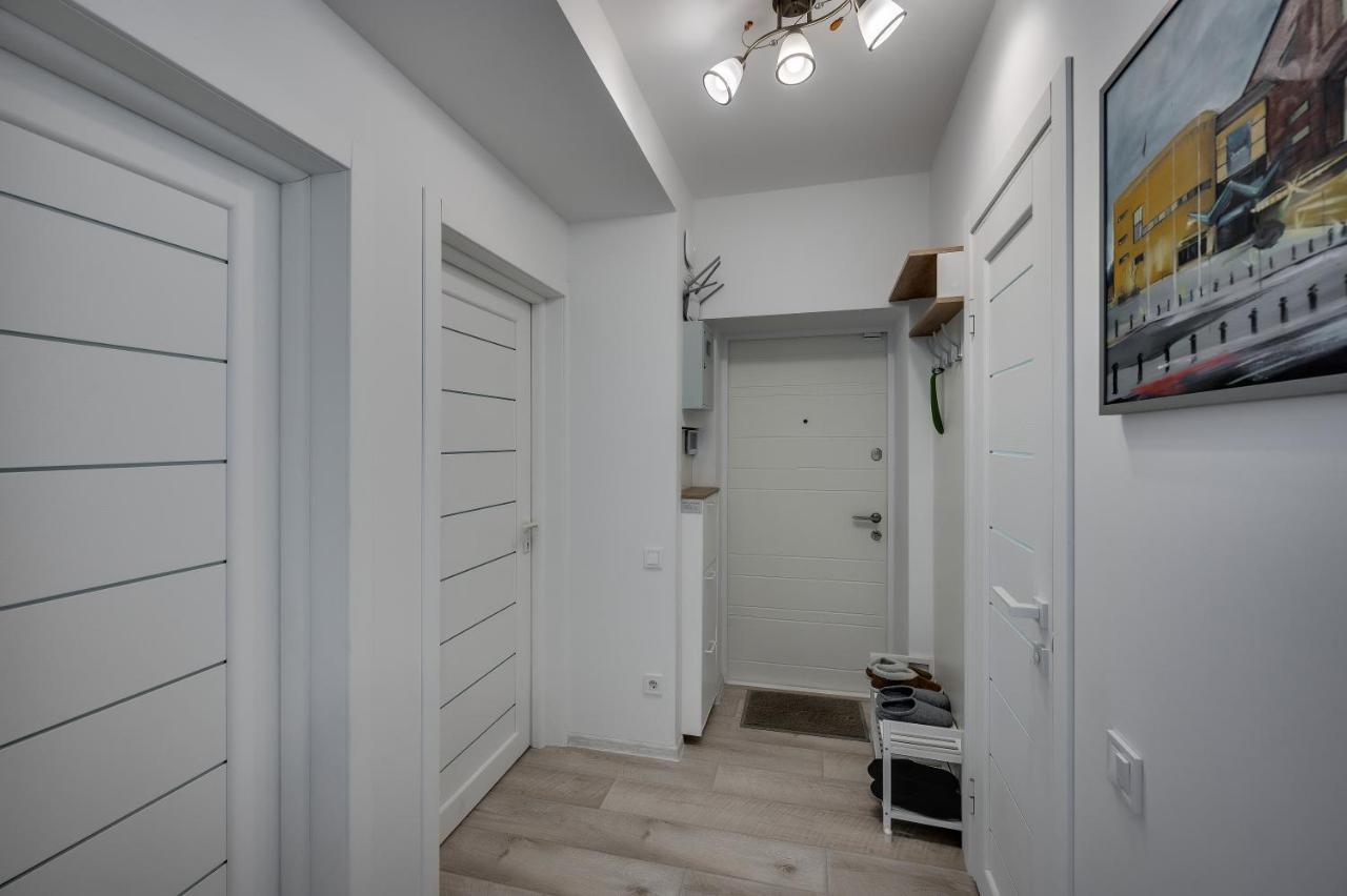 White Apartment Scandinavian Style Zaporizhia Luaran gambar